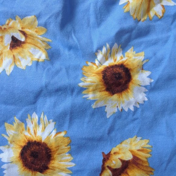 FLASH SALE 10/$20 Sunflower Halter top sz small - Picture 3 of 4